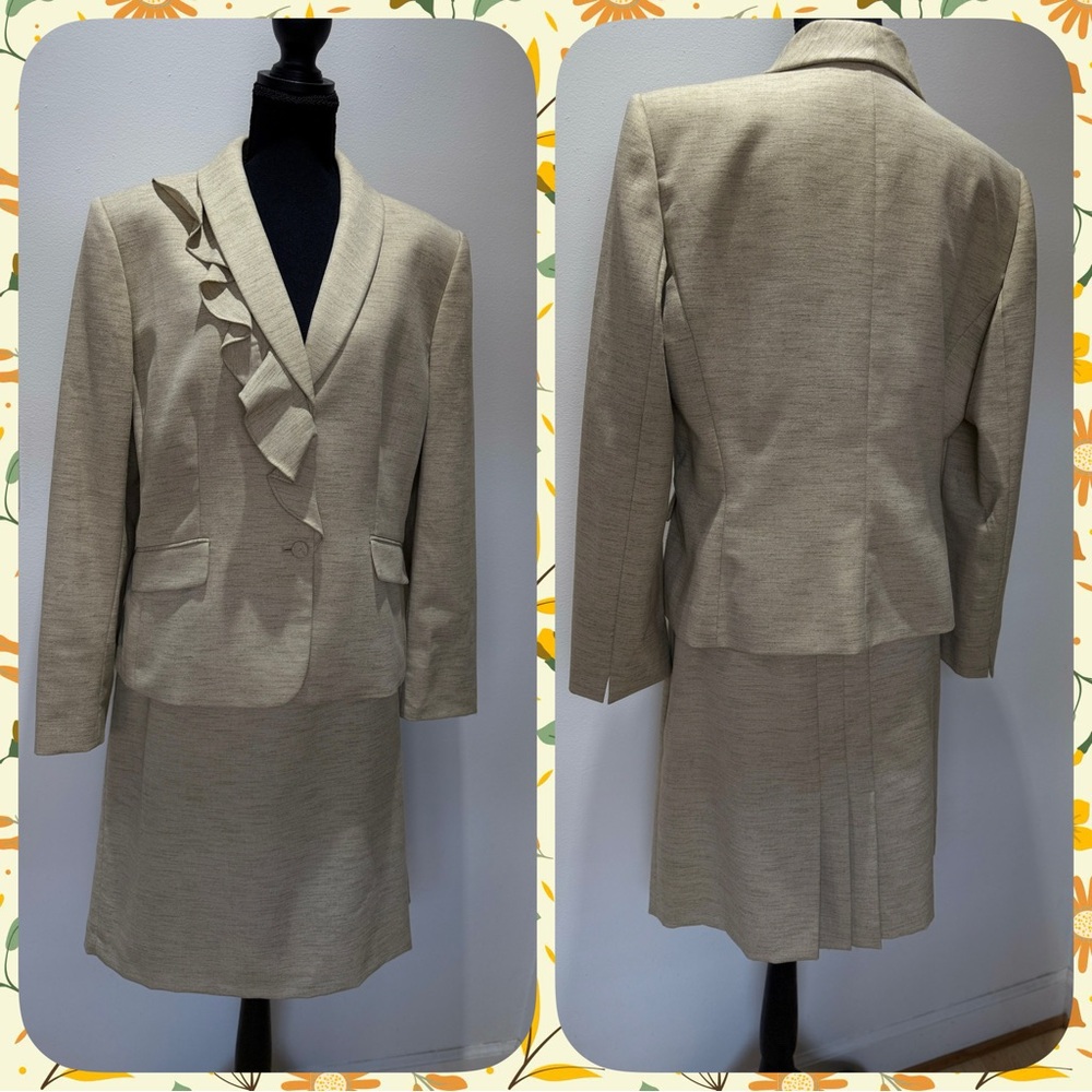 TAHARI Beige Blazer and Skirt Set-size 14